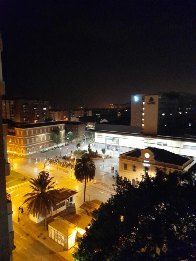 Estudio Frente A Estacion Maria Zambrano Малага Экстерьер фото
